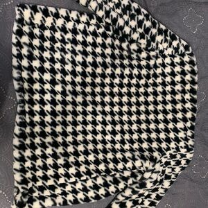 Coffee shop New York faux fur coat